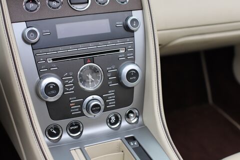 DB9 Volante touchtronic a 2014 occasion 60740 Saint-Maximin
