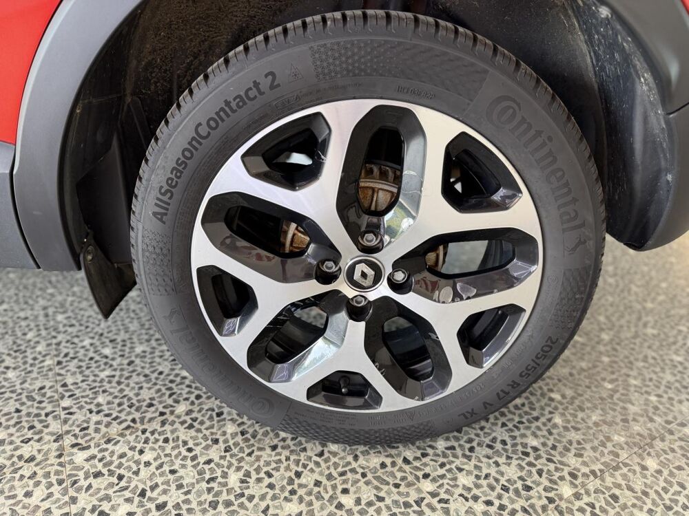 Captur 1.5 DCI 90CH ENERGY INTENS GARANTIE 12 MOIS 2019 occasion 16000 Angoul&ecirc;me