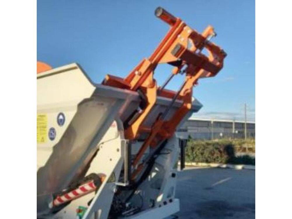 Porter NP6 TW L1 Benne &agrave; ordures m&eacute;nag&egrave;res 4 m3 2025 occasion 44700 Orvault