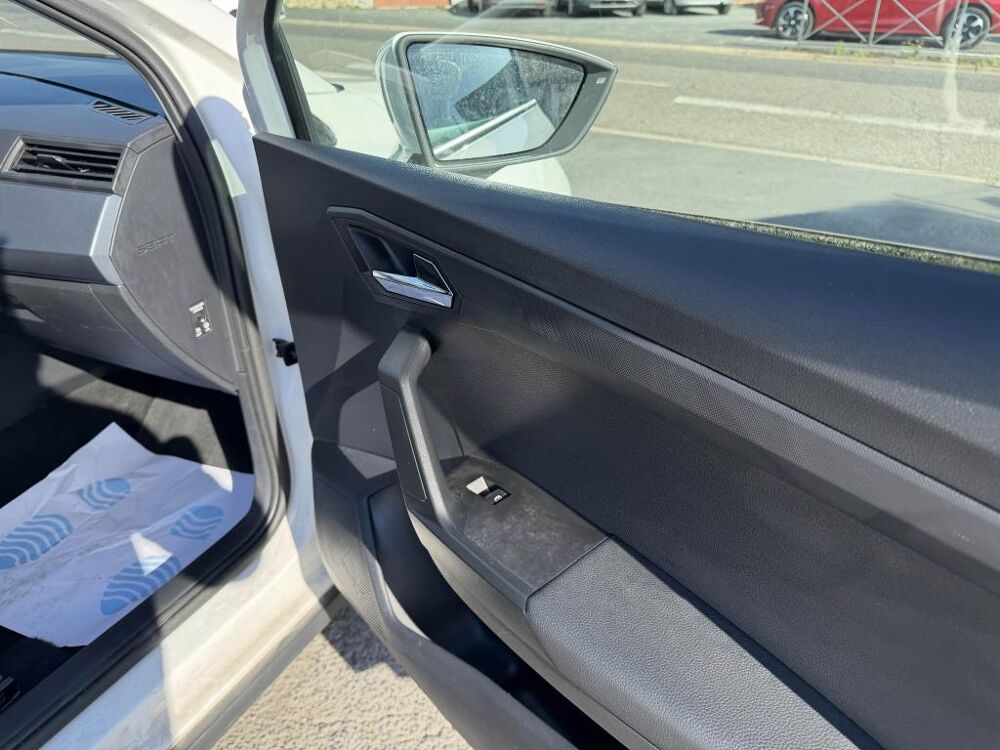 Arona 1.0 EcoTSI - 115 SS Bva Xcellence gps + clim + radar AR 2019 occasion 19100 Brive-la-Gaillarde