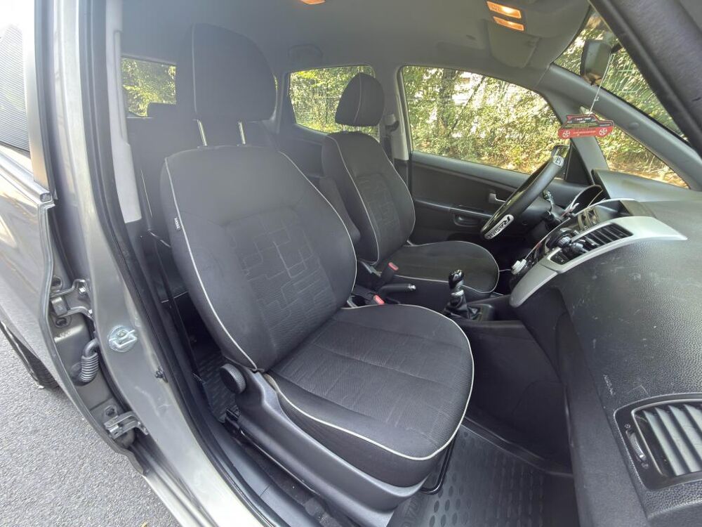 Venga 1.6 CRDi 115 BERLINE Edition 7 2013 occasion 77185 Lognes