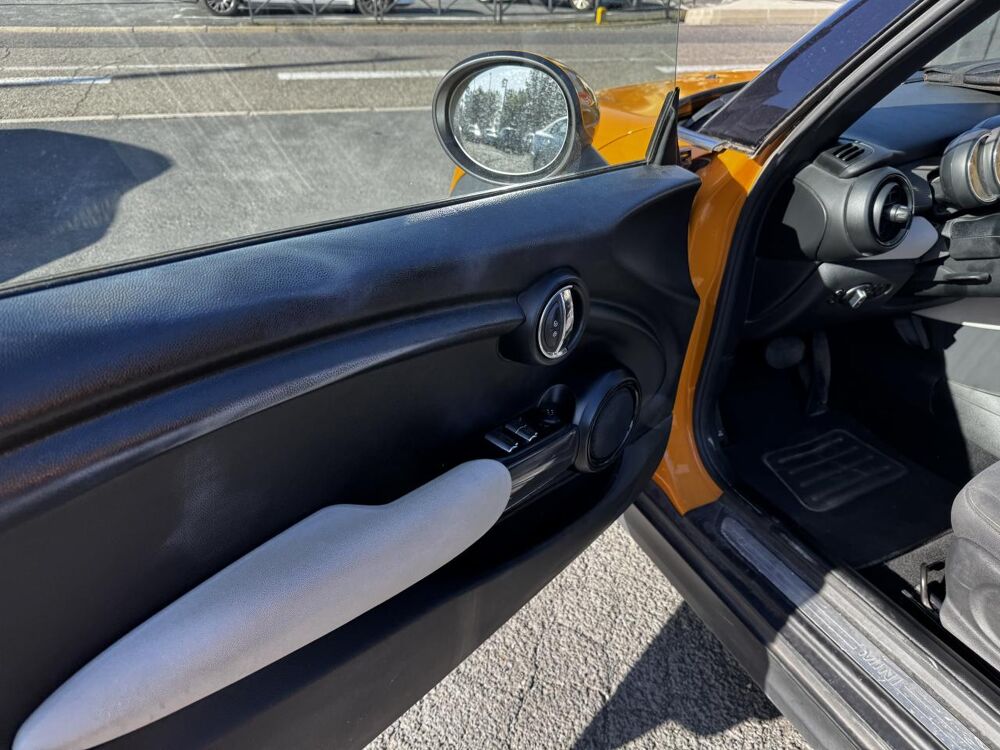Cooper D Cabriolet 1.5i - 136 BVA Chili Clim + Radar AR 2017 occasion 19100 Brive-la-Gaillarde