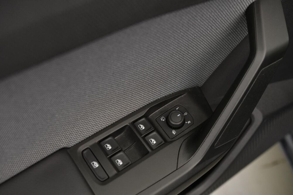 Leon 2.0 TDI 115 BVM6 Business GAR SEAT 03/2030 2025 occasion 33620 Cavignac