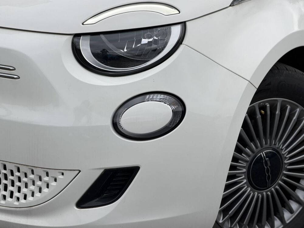 500 Electrique 118ch 42.0kWh Icone - SOH +95% 2023 occasion 35300 Foug&egrave;res