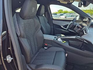 3008 1.2 hybrid 145 gt e-dcs6 2026 occasion 85150 Les Achards