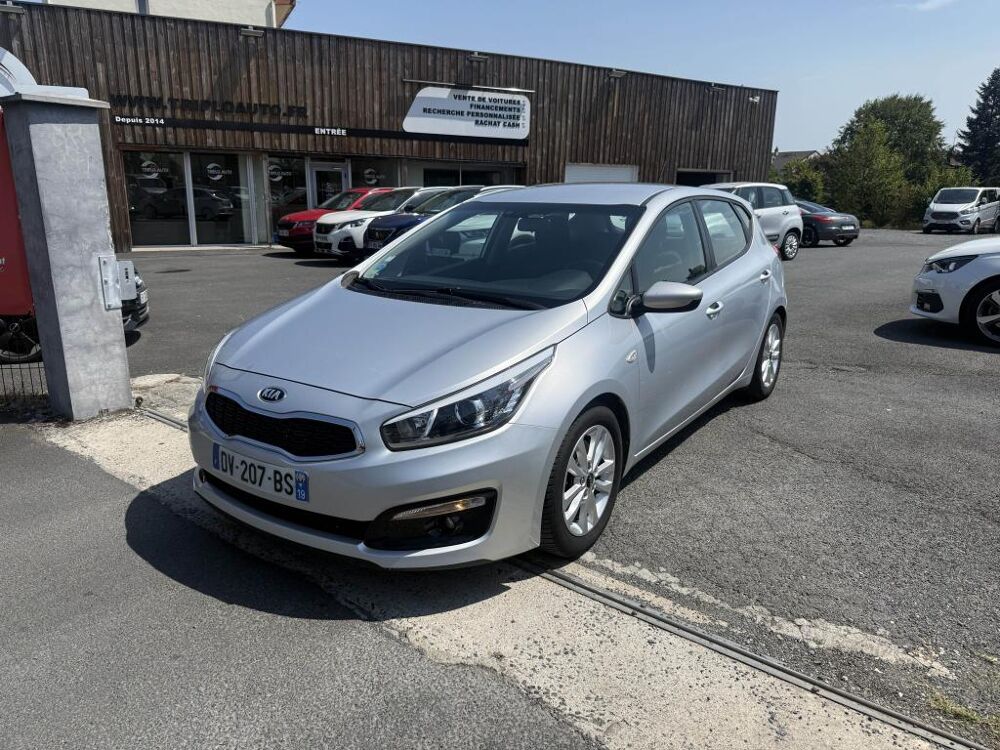 Ceed 1.6 CRDi - 136 S&S Active gps + clim + camera AR 2015 occasion 19100 Brive-la-Gaillarde