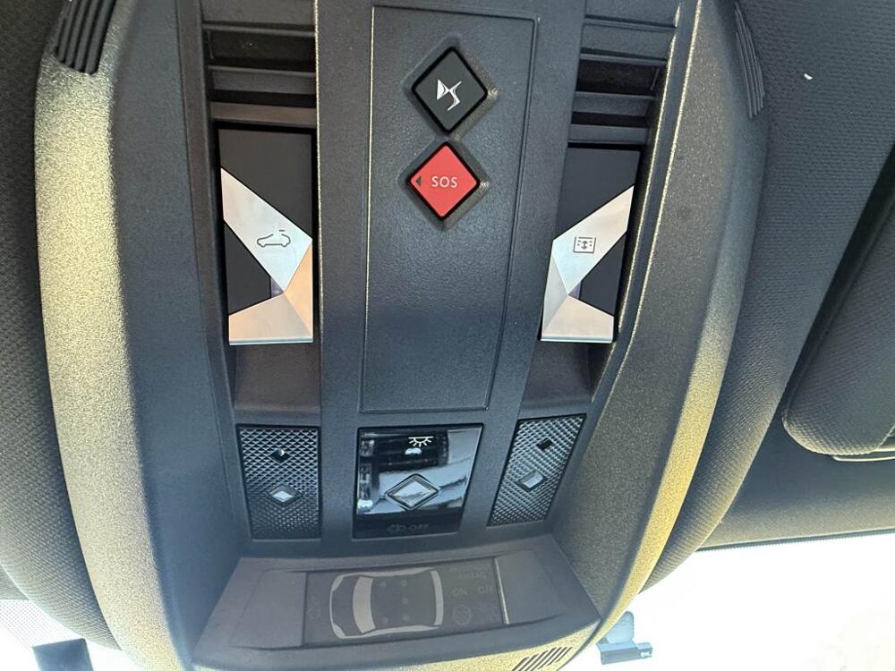 DS3 DS7 E-Tense - 300 - 4x4 Rivoli GPS + CARPLAY + ATTELAGE + C 2020 occasion 19100 Brive-la-Gaillarde