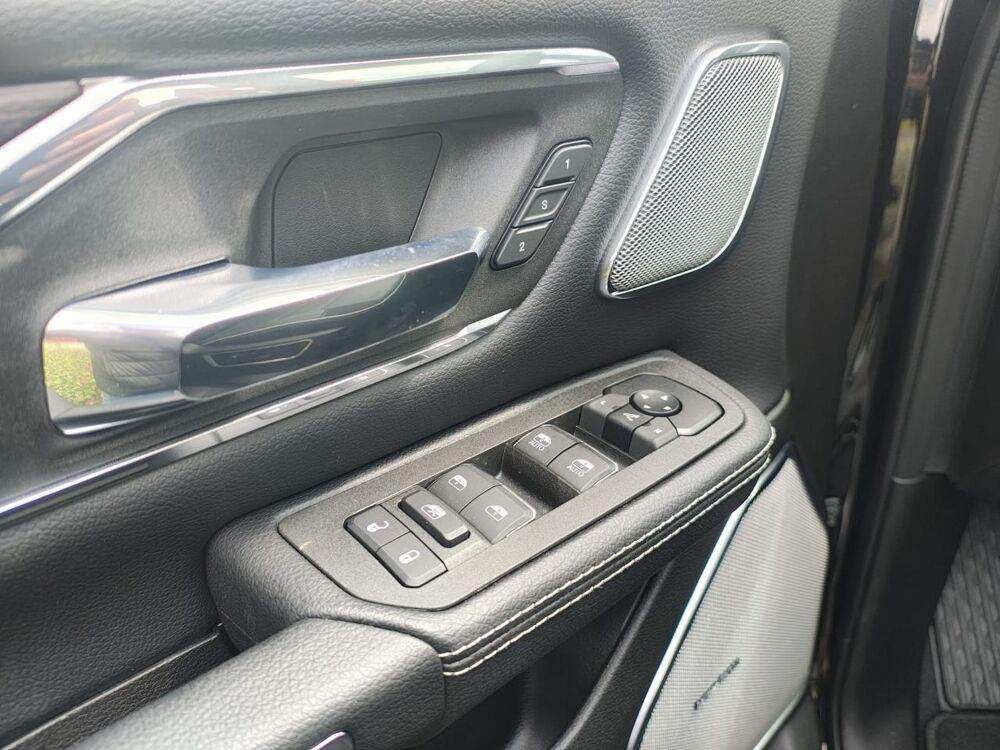 RAM 1500 CREW LAIE SPORT NIGHT EDITION AIR BOX HAYON MULTI 2025 occasion 91830 Le Coudray-Montceaux