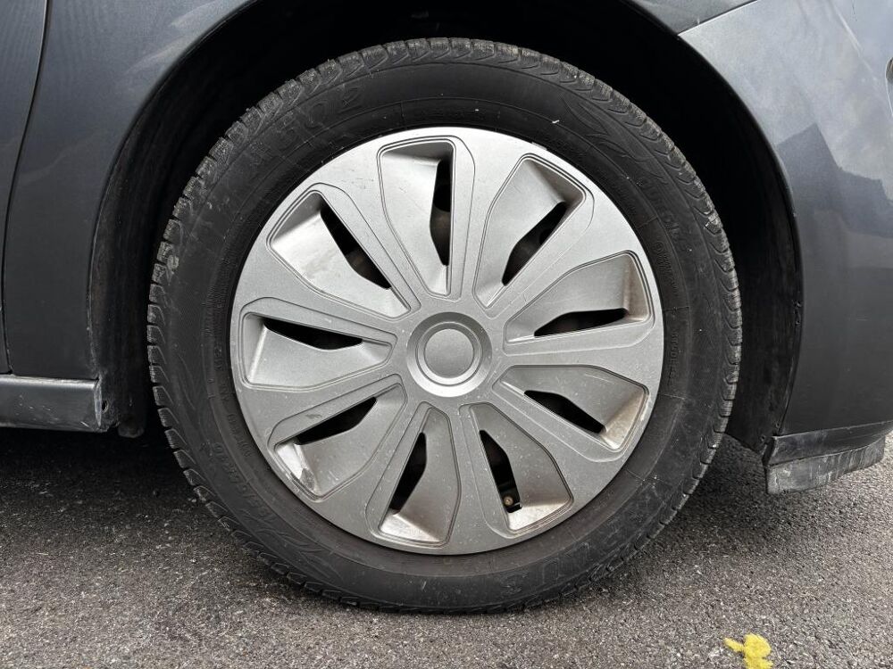 C3 II - 1.6l e-HDi - 92ch - Exclusive Phase 1 - Garantie 12 moi 2012 occasion 76710 Eslettes