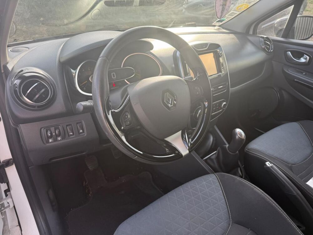 Clio 1.5 DCI 90 ENERGY INTENS 2015 occasion 42170 Saint-Just-Saint-Rambert