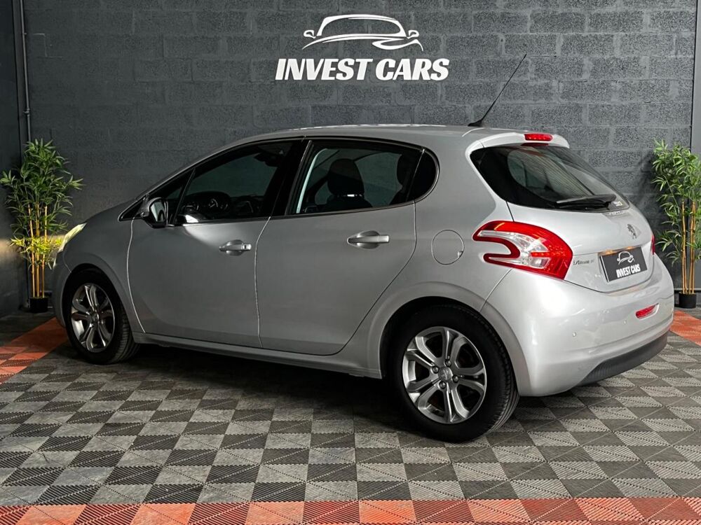 208 1.6 VTi 120CH BVA FINITION Allure MOTEUR A CHAINE - GARANTIE 2015 occasion 33700 M&eacute;rignac