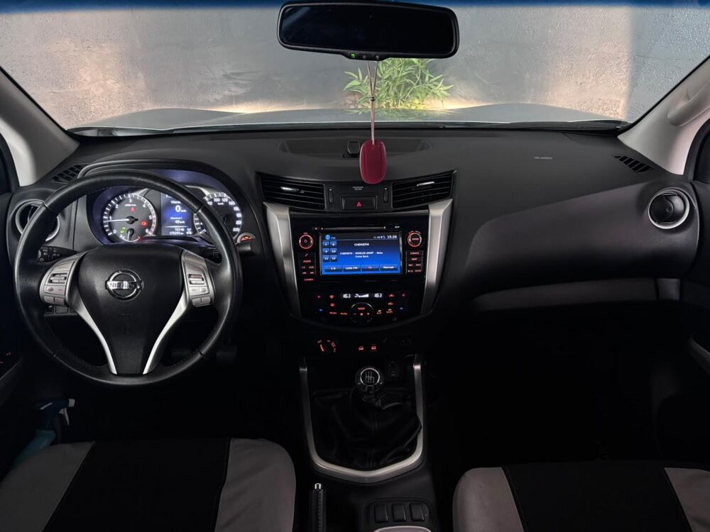 Navara 2.3dCi 190ch DOUBLE CABINE N-Connecta - garantie 6 mois mini 2016 occasion 33700 M&eacute;rignac