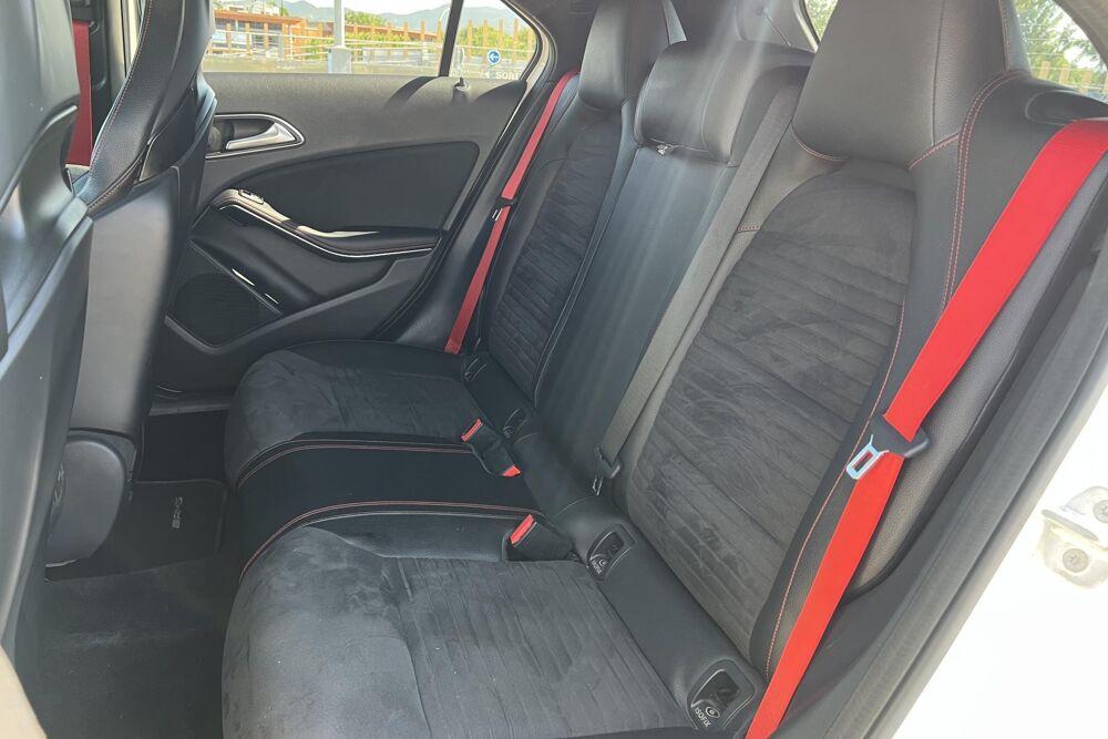 Classe A A 45 - 381 ECHAPPEMENT PERFORMANCE AMG 4-Matic CARPLAY 2015 occasion 78760 Jouars-Pontchartrain