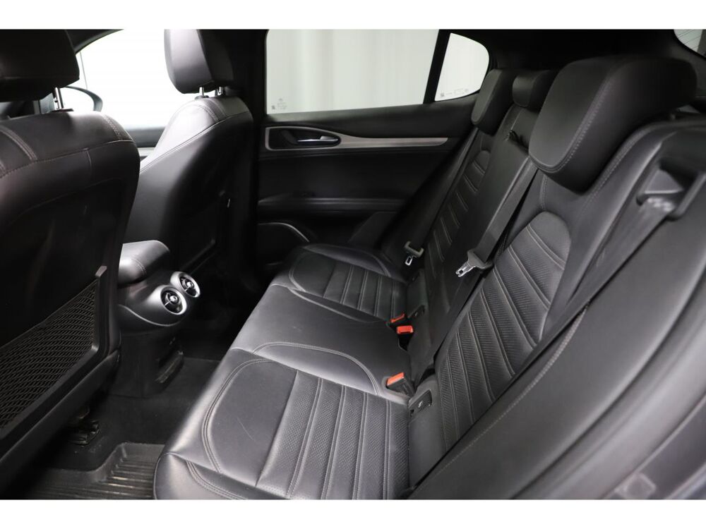 Stelvio 2.2 D 180 Sport Edition Q4 - BVA 2018 occasion 06550 La Roquette-sur-Siagne