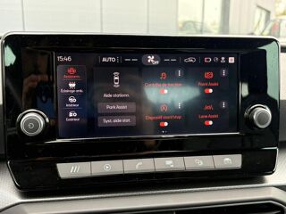 Leon 2.0 TDI 150 DSG7 Business avec Cam&eacute;ra et Apple Car Play 2024 occasion 35300 Foug&egrave;res