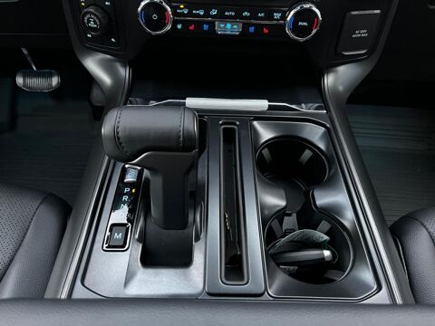 Divers Supercrew LARIAT Black Package V8 5.0L 2025 occasion 91830 Le Coudray-Montceaux