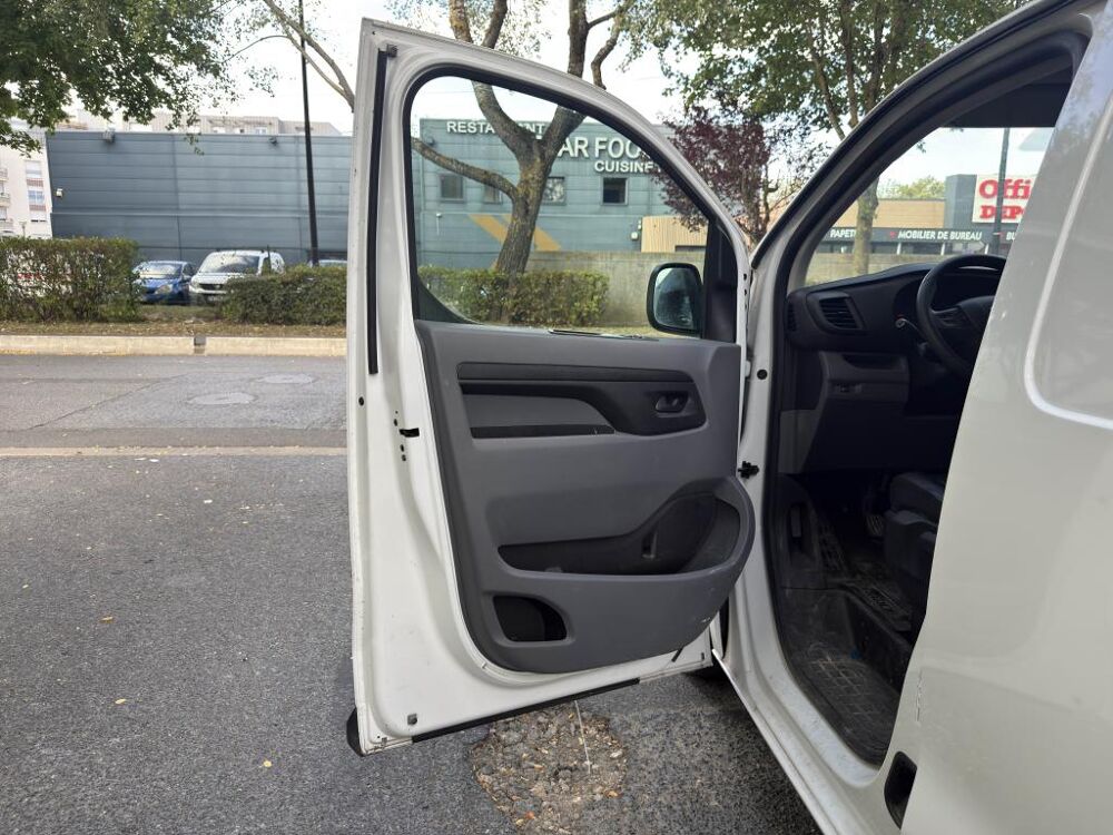 Proace 1.5 120 D-4D - Start&Stop FOURGON Fourgon Medium Start PHAS 2020 occasion 77185 Lognes
