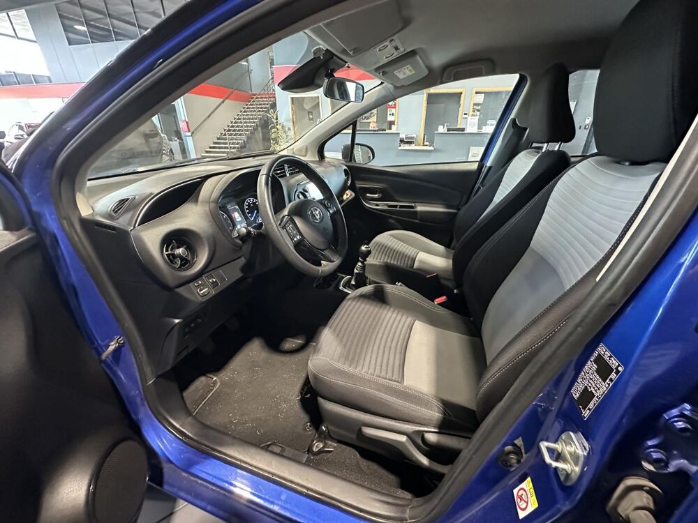 Yaris Design 1.5 - 110 VVT-i - CAM - PHARES AUTOMATIQUES - LANE AS 2018 occasion 25300 Pontarlier