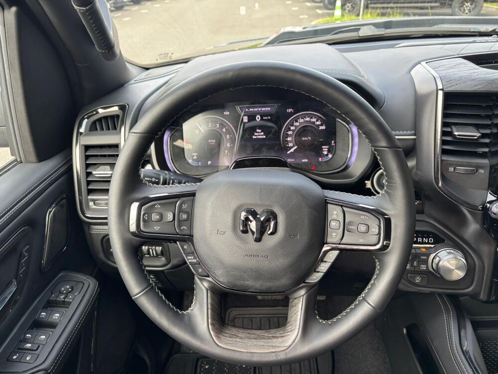 RAM 1500 CREW LIMITED NIGHT EDITION BOX HAYON MULTI 2026 occasion 91830 Le Coudray-Montceaux