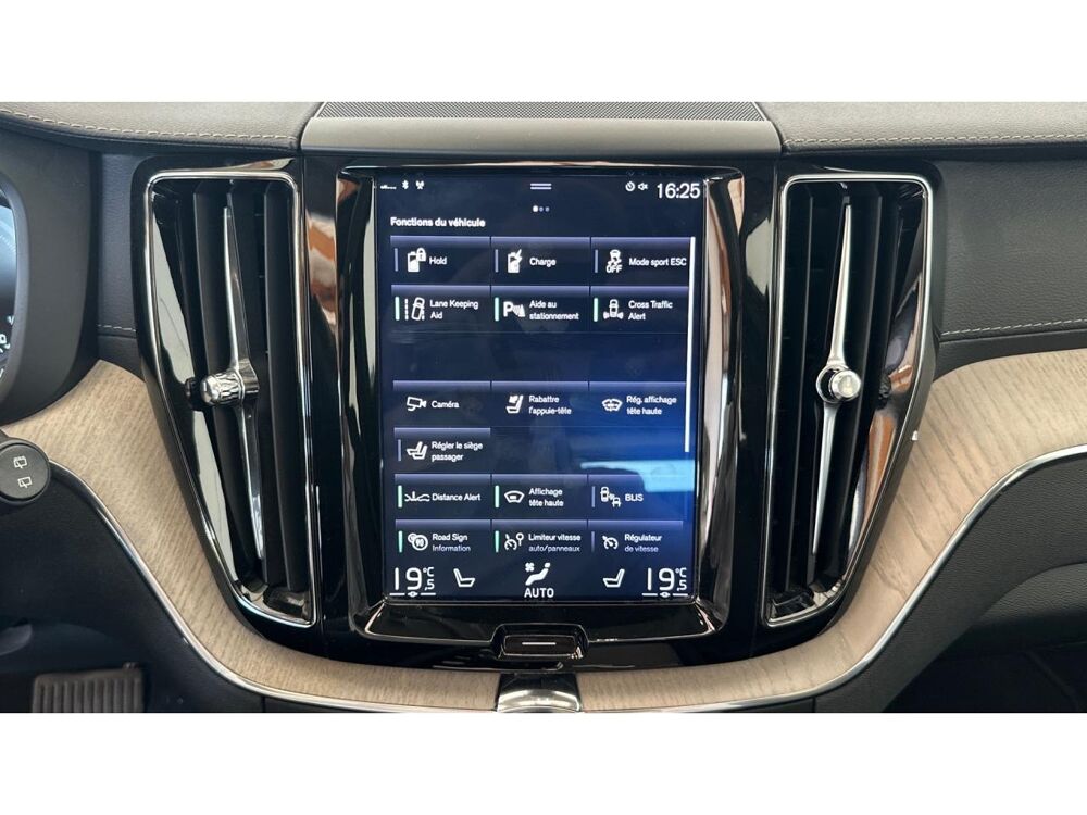 XC60 T8 Twin Engine Plug-In 303+87 ch Inscription Luxe - SUSPENSI 2019 occasion 17600 Saujon