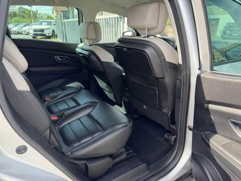 Sc&eacute;nic 1.6 Energy dCi - 160 Bva 7pl Initiale Paris gps + clim + cam 2018 occasion 19100 Brive-la-Gaillarde