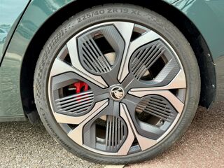 Octavia RS Combi 2.0 TFSI 265 DSG 7 DCC pilot&eacute;es Phase 2 2024 occasion 38330 Montbonnot-Saint-Martin