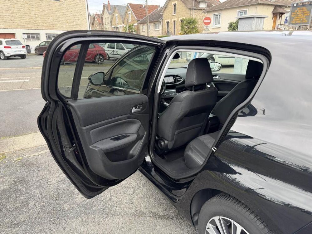 308 1.5 BlueHDi S&S - 130 Allure Pack Gps + clim + camera AR + a 2021 occasion 19100 Brive-la-Gaillarde