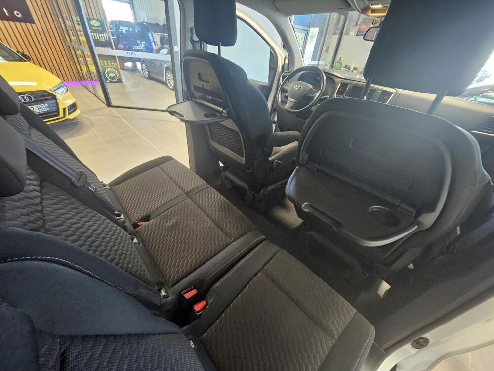 Proace city 2.0 150 D-4D MEDIUM EXECUTIVE 8PL 2019 occasion 26000 Valence