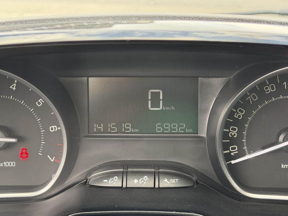 208 1.2i PureTech - 82 Style clim 2016 occasion 19100 Brive-la-Gaillarde