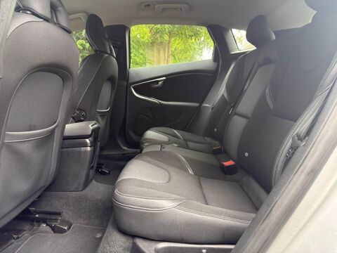 V40 T2 - 122  BERLINE Momentum Business PHASE 2 2016 occasion 77185 Lognes