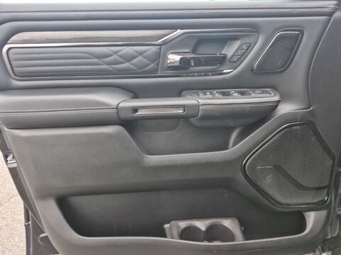 RAM 1500 CREW LIMITED NIGHT EDITION BOX HAYON MULTI V8 5,7L 2026 occasion 91830 Le Coudray-Montceaux