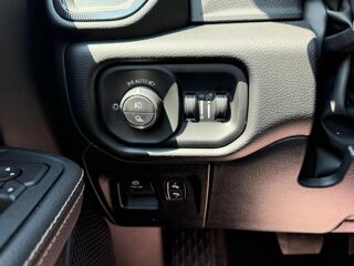RAM 1500 CREW CAB SPORT BLACK PACKAGE 2026 occasion 91830 Le Coudray-Montceaux