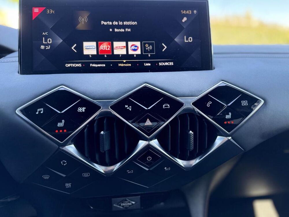 DS3 GRAND CHIC OPERA - 155CH - CAM 360 - SIEGES CHAUFFANTS - CAR 2019 occasion 13760 Saint-Cannat