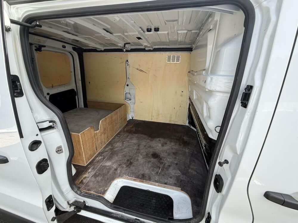 Trafic L1H1 2800 Kg 2.0 Blue dCi - 130 Fourgon Grand Confort TVA RE 2022 occasion 19100 Brive-la-Gaillarde