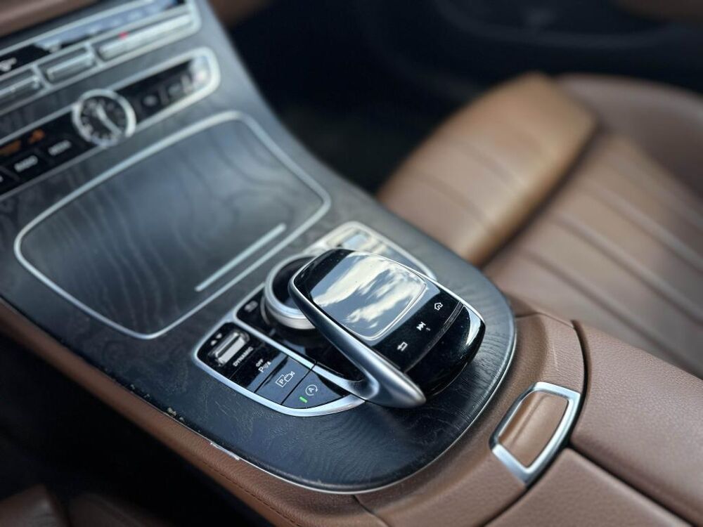 Classe E 220 D COUPE EXECUTIVE - TOIT OUV - HUD - CAM 360 - SUIVI MER 2017 occasion 13760 Saint-Cannat