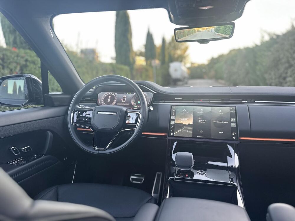 Range Rover 3.0 P460E DYNAMIC HSE - GARANTIE 12/2029 - TOIT OUV - HUD - 2024 occasion 13760 Saint-Cannat