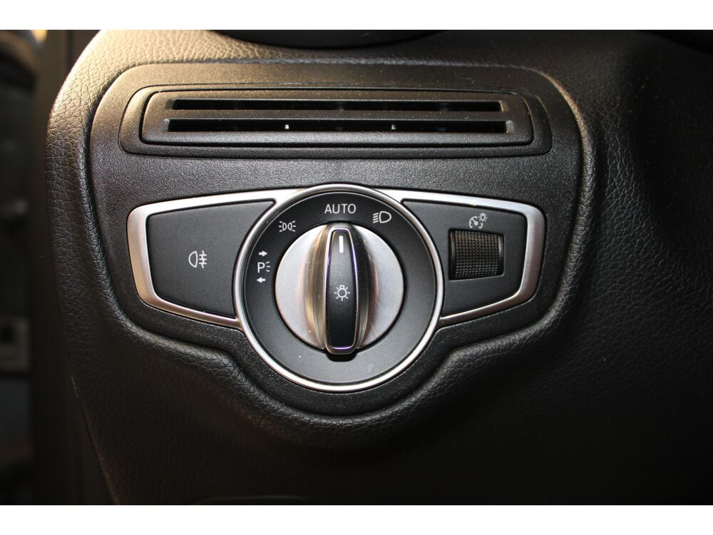 Classe GLC Coup&eacute; 300e Hybrid EQ -AMG Line 4-Matic - toit ouvrant - Suiv 2020 occasion 59493 Villeneuve-d'Ascq