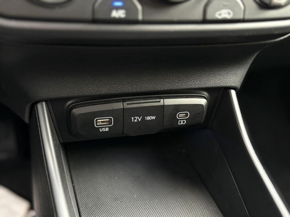 i20 1.T-GDI 100 Klass avec GPS, Cam&eacute;ra de recul et Apple Car Pla 2025 occasion 35300 Foug&egrave;res