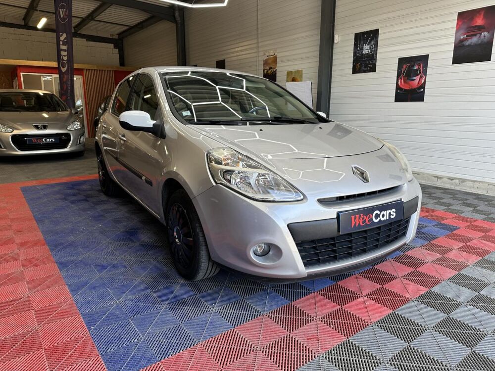 Clio 1.5 DCI 85 EXPRESSION CLIM 2010 occasion 33370 Artigues-pr&egrave;s-Bordeaux