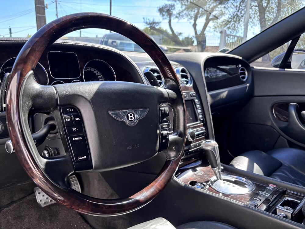 Continental Convertible 6.8i - BVA CONVERTIBLE CABRIOLET . 2008 occasion 83490 Le Muy