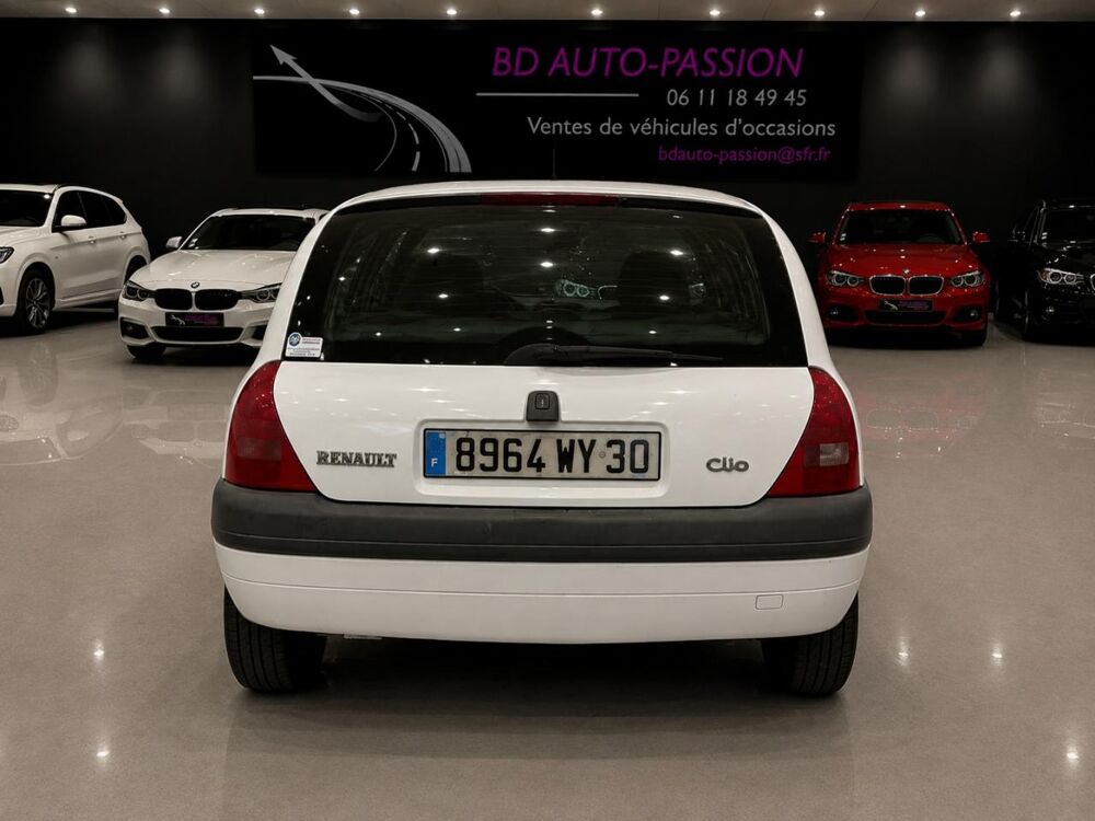 Clio 1.2l 5 portes / ideal jeune permis / embrayage, distribution 1999 occasion 30260 Orthoux-S&eacute;rignac-Quilhan