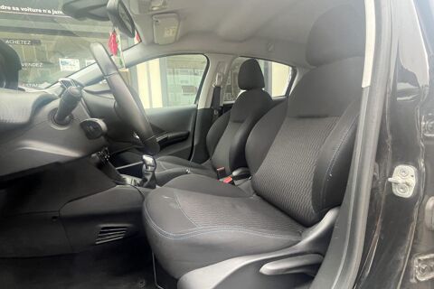 208 1.2i -Signature -82ch - courroie chang&eacute; - carplay - camera d 2019 occasion 78760 Jouars-Pontchartrain