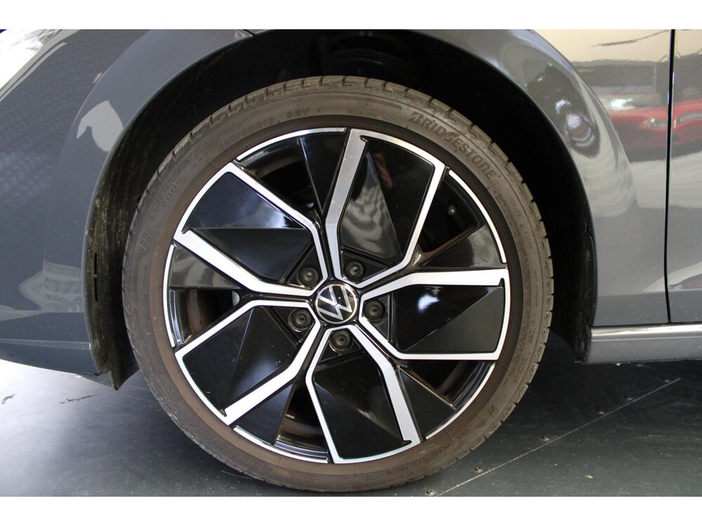 Golf 1.5 eTSI DSG7 Edition 50 Faible km Si&egrave;ges chauffants Massant 2024 occasion 59493 Villeneuve-d'Ascq