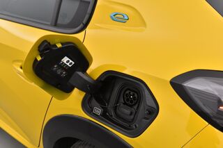208 50 kWh 136ch Active occasion 17130 Montendre