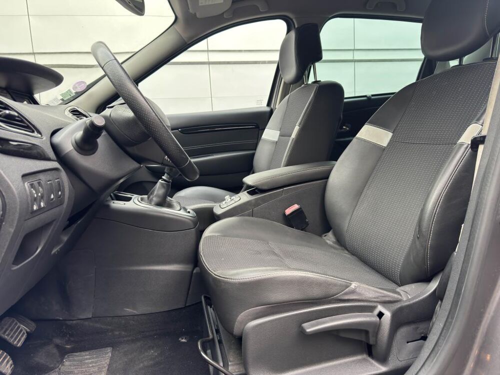 Sc&eacute;nic 1.2 Energy TCe 130 III MONOSPACE Bose PHASE 3 2013 occasion 77185 Lognes