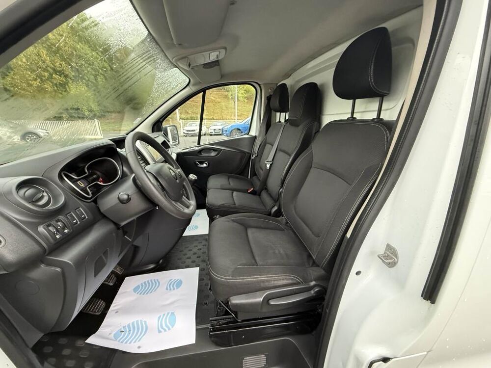 Trafic L1H1 1000 Kg 2.0 dCi - 120 Fourgon Confort TVA RECUPERABLE + 2021 occasion 19100 Brive-la-Gaillarde