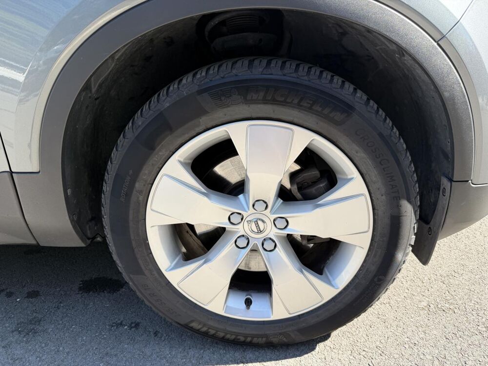 XC40 D4 AWD AdBlue - 190 - BVA Geartronic Momentum 2018 occasion 35780 La Richardais