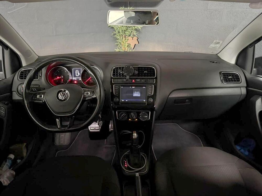 Polo 1.2 TSI BlueMotion 90 CH BV DSG 7 V 6R FINITION Confortline 2017 occasion 33700 M&eacute;rignac