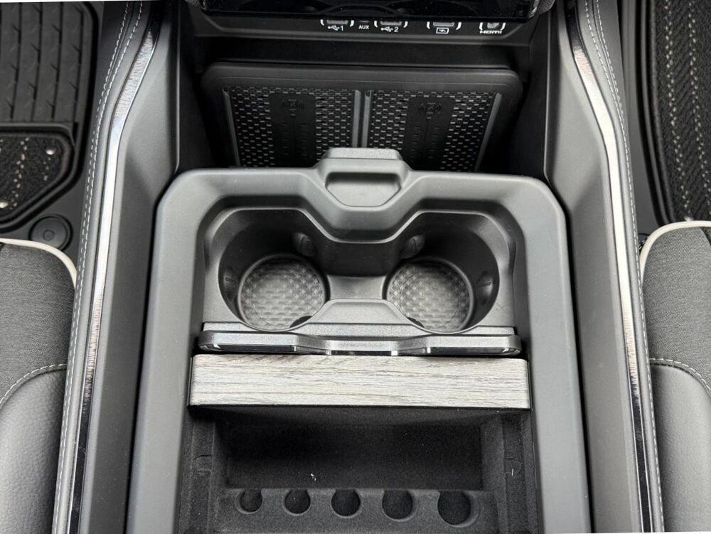 RAM 1500 CREW LIMITED NIGHT EDITION BOX HAYON MULTI V8 5,7L 2026 occasion 91830 Le Coudray-Montceaux