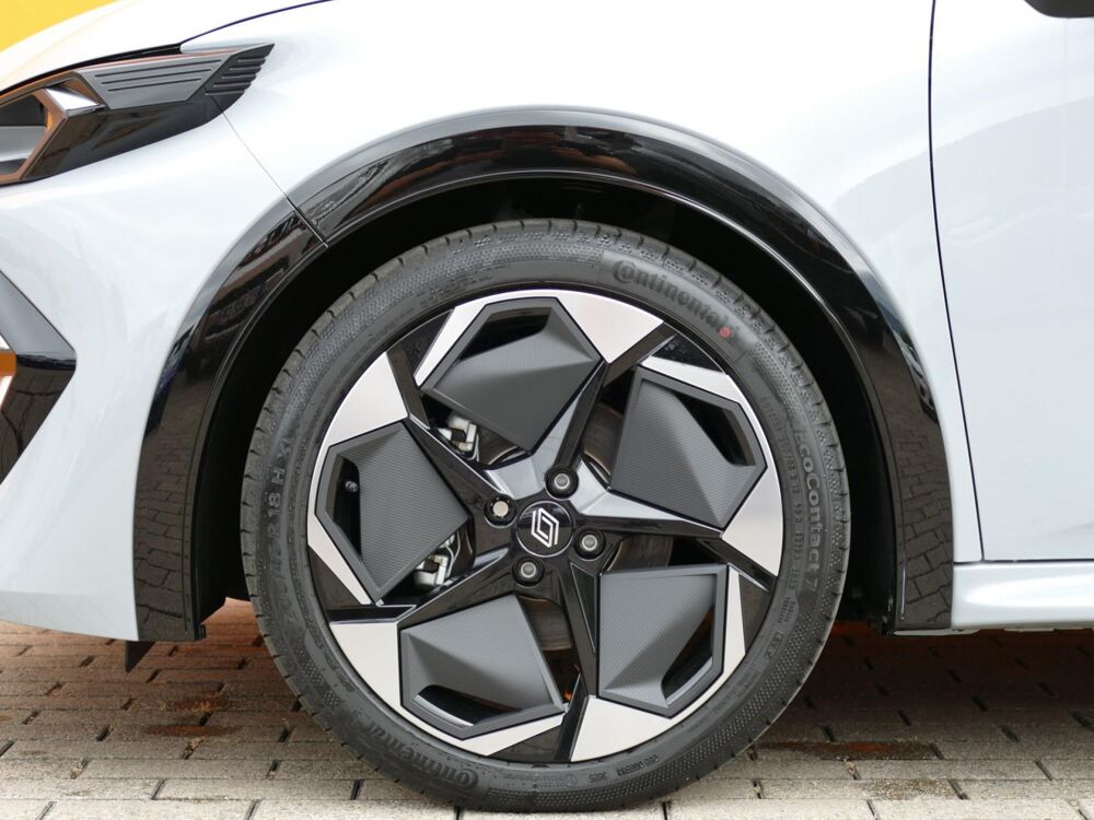 Clio VI 1.8 E-TECH FULL HYBRID 160 TECHNO - BVA & PACK JA18 2025 occasion 77090 Coll&eacute;gien